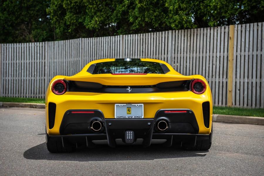  Ferrari 488 Pista 2019 года  (фото 11 из 53)